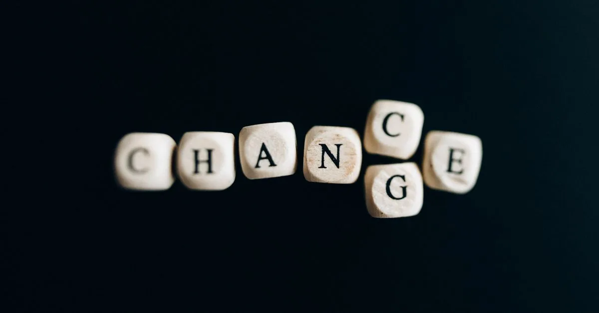 réussissez votre reconversion professionnelle : explorez les métiers qui vous correspondent, valorisez vos compétences et préparez votre changement de carrière.
